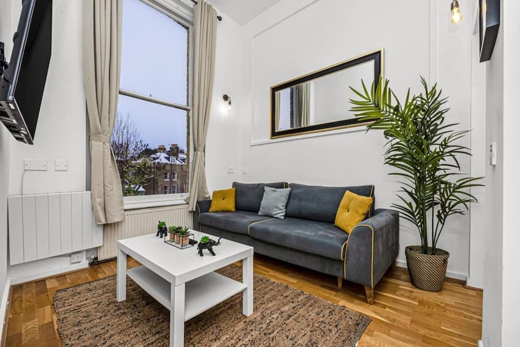 Deluxe Flat On Kentish Town Apartment London Exterior photo